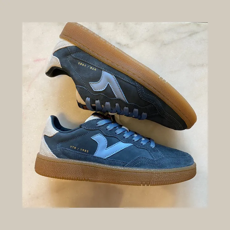 Victoria Blue (880610730)