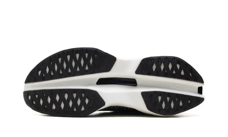 On Running Cloudboom Max “White / Black” (3MF30310462)