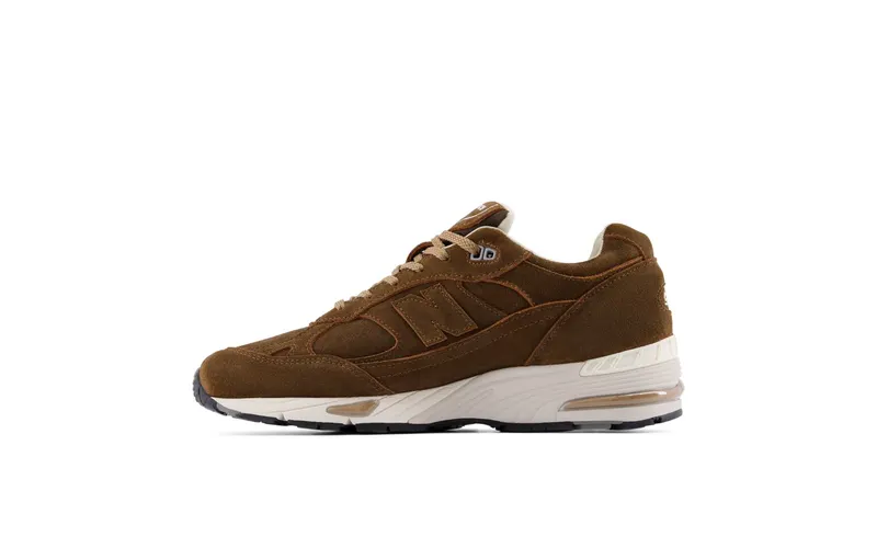 New Balance 991v1 “Luxe Suede”: cacaobruin uit Flimby op 17 september (2)