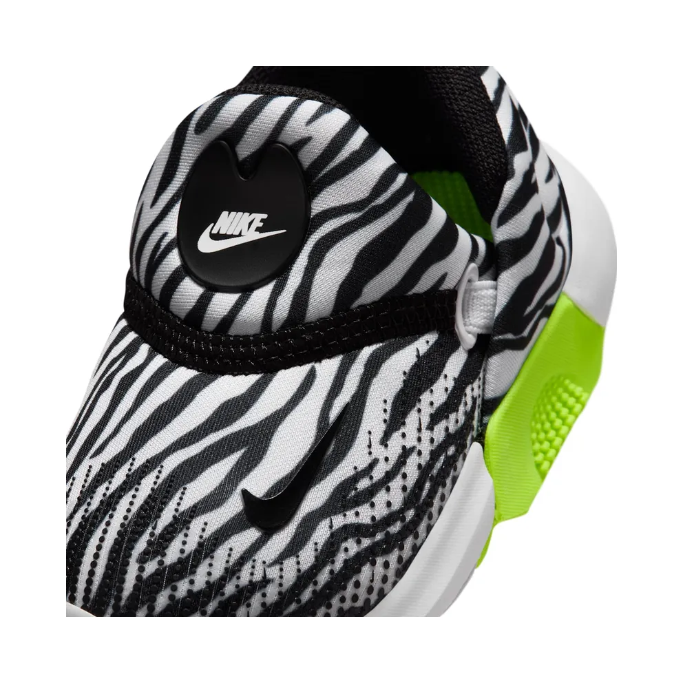 Nike Swoosh Go “White / Volt / Black” (IV5719-100)