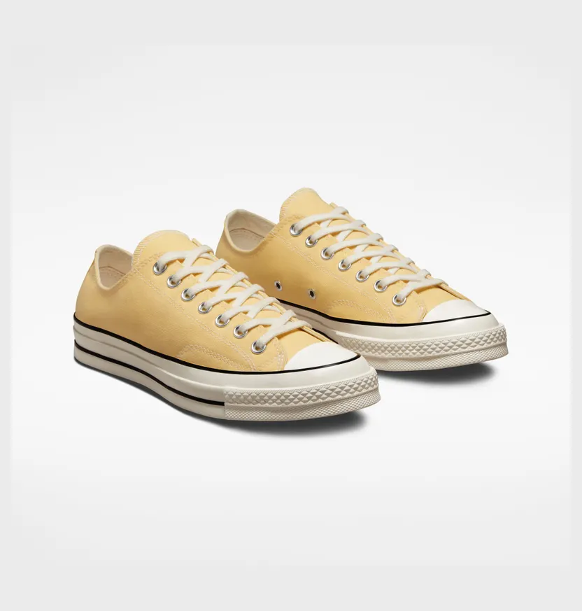 converse-chuck-taylor-all-star A02770C