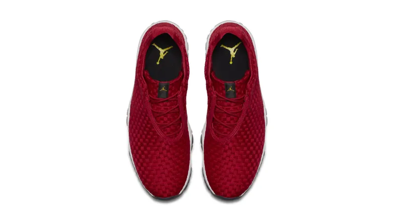 Jordan  Future Low Gym Red GYM RED/TOUR YELLOW-WHITE (718948-610)