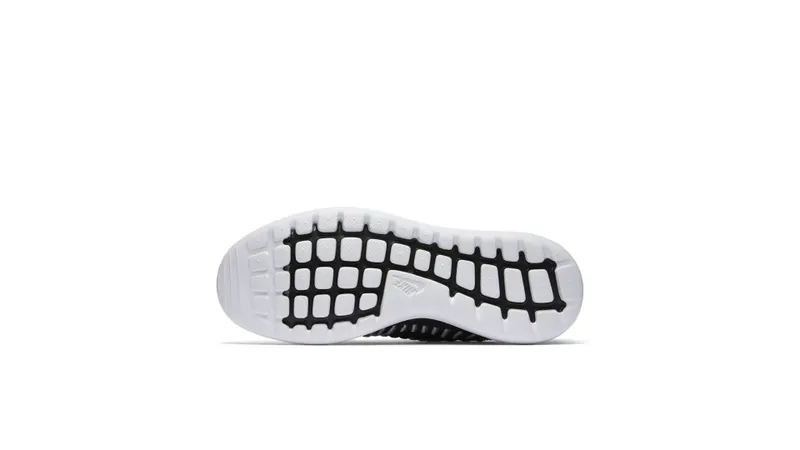 Nike Roshe Two Flyknit Black Black White (W) Black/Black/White (844929-001)