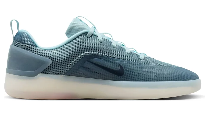 nike-zoom FQ1273-400