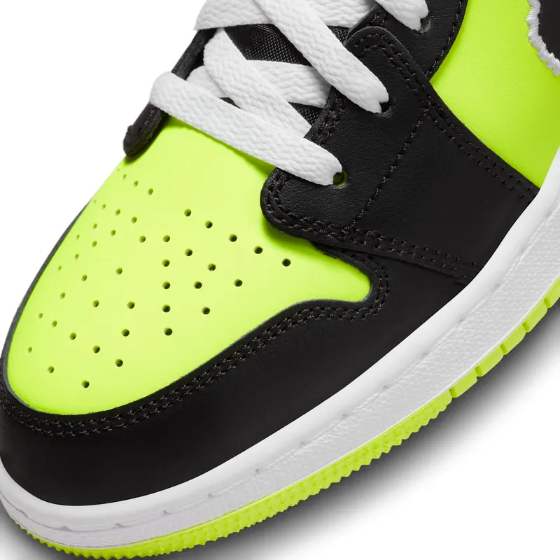 Jordan 1 Low SE Black Cat Volt (DX6666-701)