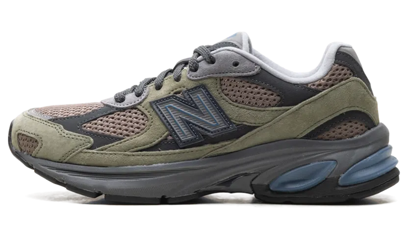 New Balance 2010 “Dark Olivine Mushroom”: bosgroen stampt de stad in