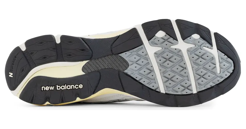 new-balance-990 MR990V3-37970