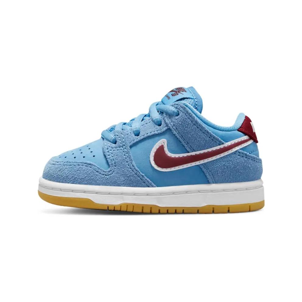 Nike SB Dunk Low Philadelphia Phillies (DN3673-400)
