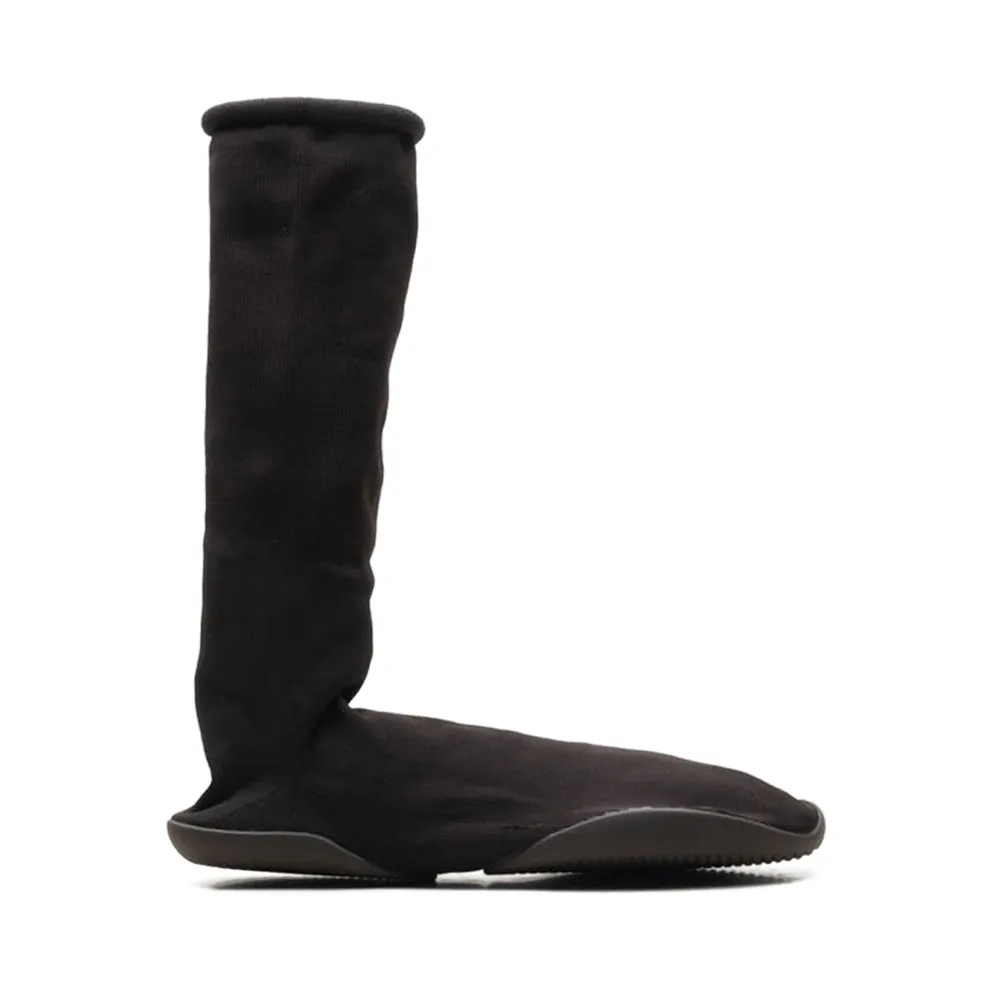 Yeezy Pod “Black” (YZYPODBLK)