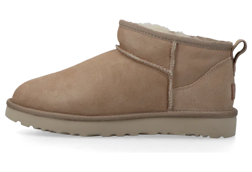 UGG Classic Ultra Mini “Sand”: die weichste Basis unter deinem Winterlook (6)