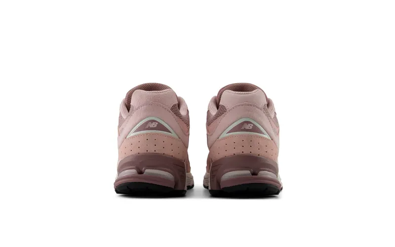 New Balance 2002R Pink Chalk (U2002-6CU)