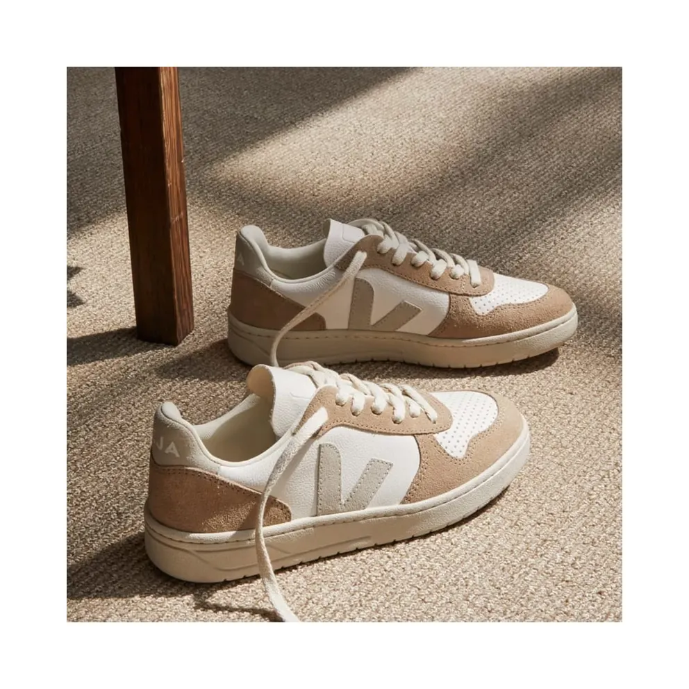 Veja V-10 Beige
