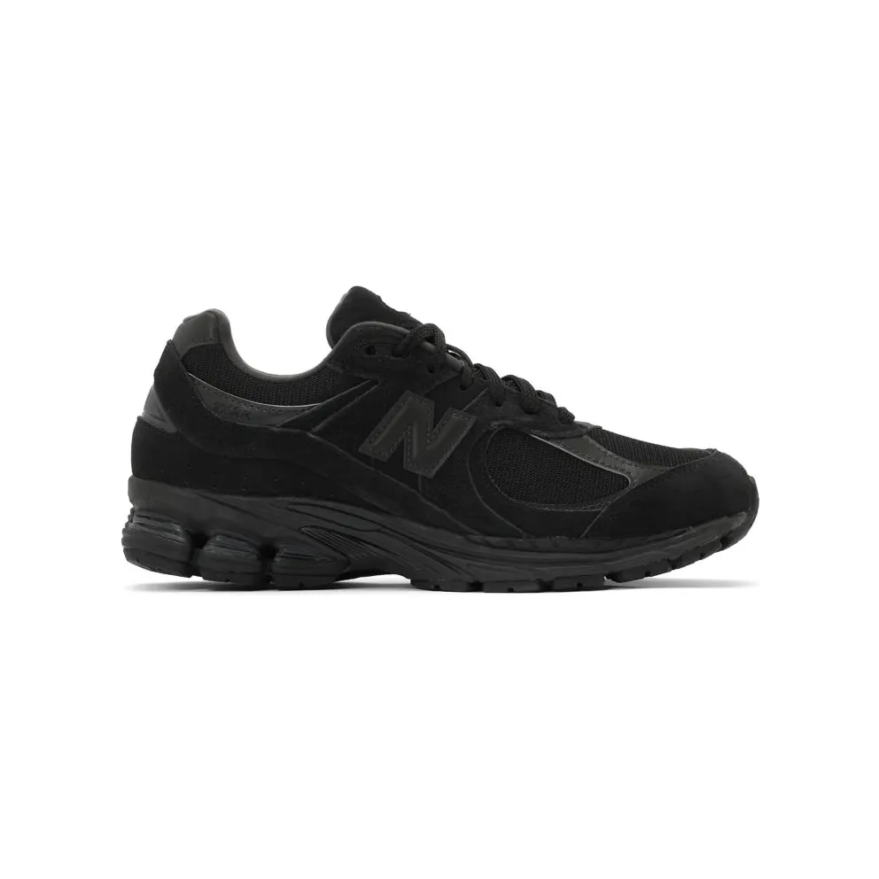 New Balance 2002R “Triple Black Suede” (U2002RBL)