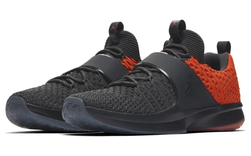 Jordan Trainer 2 Flyknit Anthracite Orange