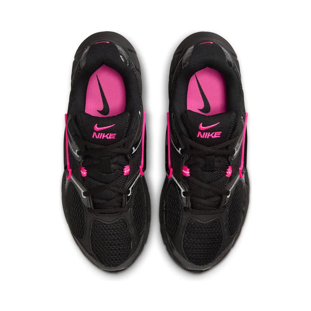 Nike V5 RNR “Black Dark Smoke Grey Pink Blast” (HQ7901-002)