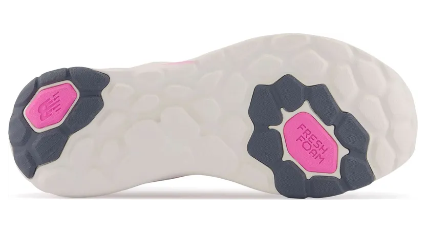 new-balance-sneaker WROAVRP2