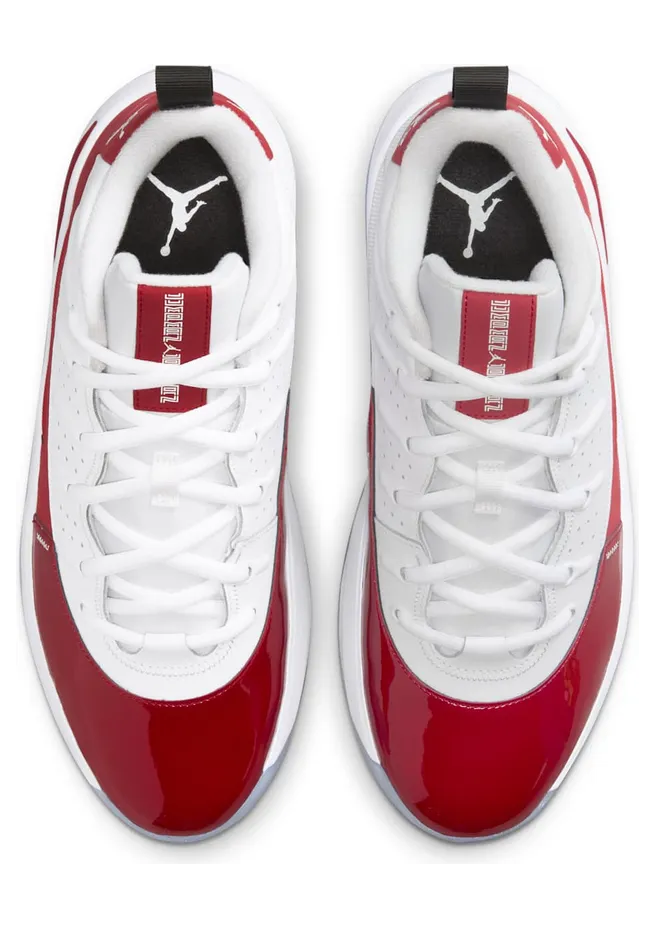 air-jordan-max-aura HQ2091-106