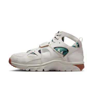 Nike Trainer Huarache “Corteiz – Light Bone” “Light Bone / Green / Gum” | FQ8793-002