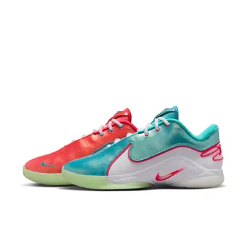Nike LeBron 22 “Christmas” | HV5148-600