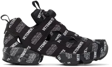 VETEMENTS Black Reebok Edition STAR WARS Instapump Fury Sneakers (UE52SN100B)