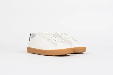 CLAE Bradley “White/Black / Gum” (CL-ABR03-WBLG)