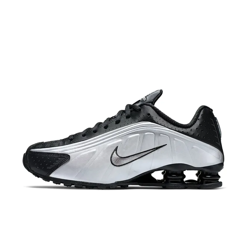 Nike Shox R4 – Zwart | 104265-045