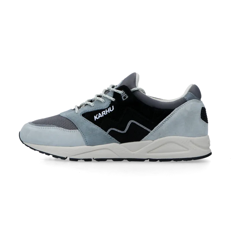 Karhu Aria 95 (dawn blue / jet black) – F803122 | F803122