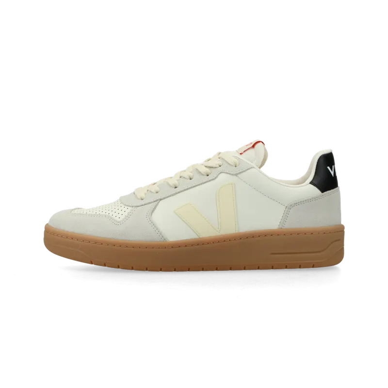 VEJA V-82 Grained Leather (pure / calcaire / black) – VE3320759 “Pure/Black” | VE3320759