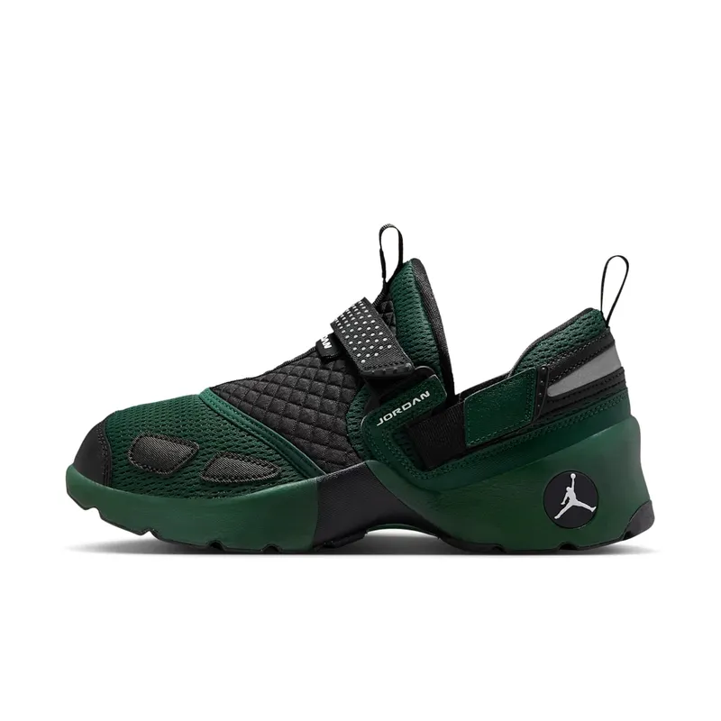 Jordan Trunner LX “Fir” | HQ2164-300