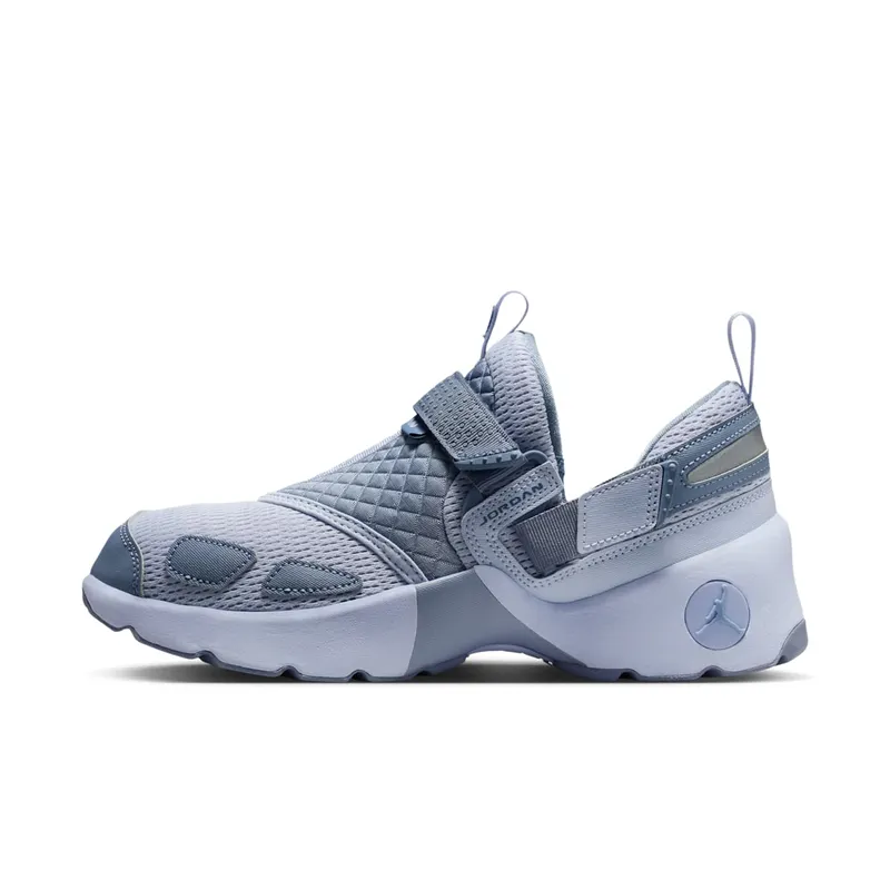 Jordan Trunner LX Ghost Ashen Slate “Ghost / Reflective Silver / Ashen Slate” | HQ2164-010