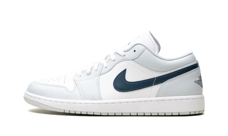 Air Jordan 1 Low “Aura / Squadron Blue” | 553558-400