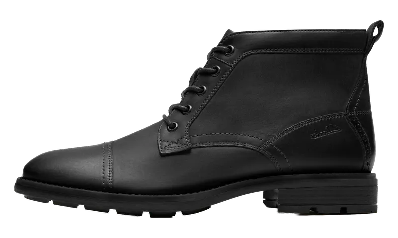 Clarks Emmet Zip “Black Distressed” | 26184820