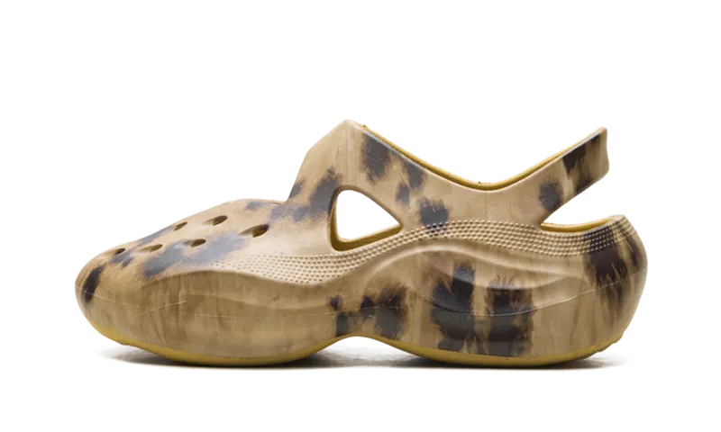 Crocs Diffuser “Dingyun Zhang – Desert Grass” | 209552-76A