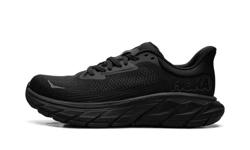 Hoka Arahi 7 Wide “Black / Black” | 1147890-BBLC