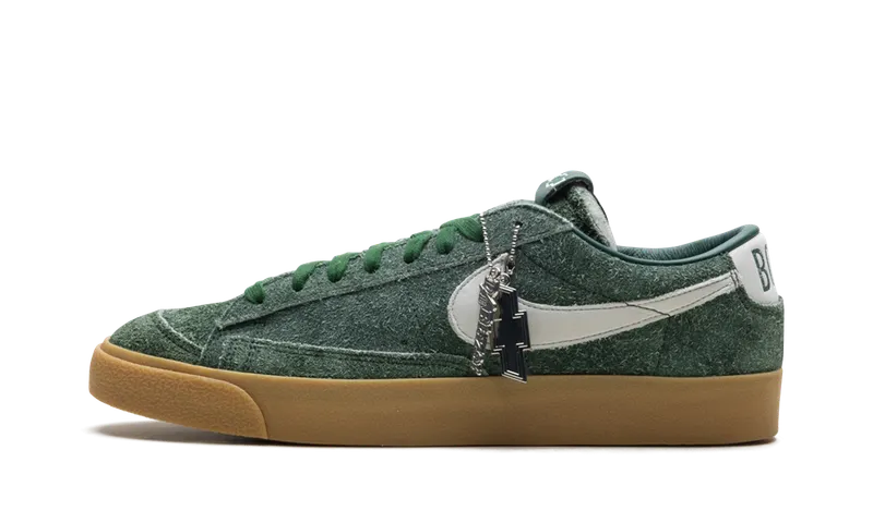 Nike Blazer Low “Devin Booker Team Dark Green” | HV2197-300