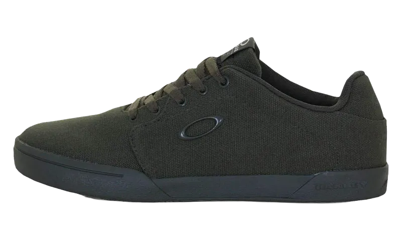 Oakley Canvas Flyer “DARK BRUSH” | 13551-86V
