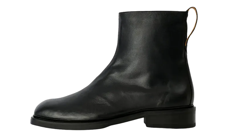 Our Legacy Daimono Boots “Malleable Black Bull Hide” | A2267DMA