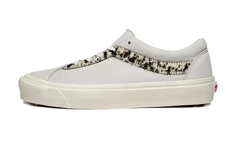 VANS Pony Bold Ni Schoenen Wit | VN0A3WLP42N