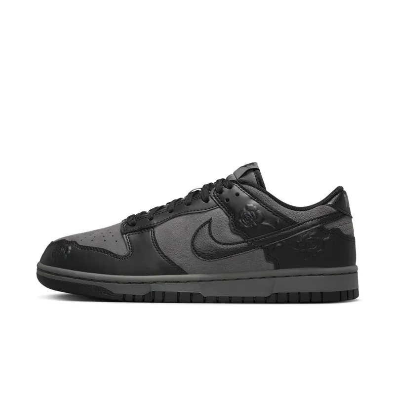 Nike Dunk Low “Black Roses” | HF1986-001