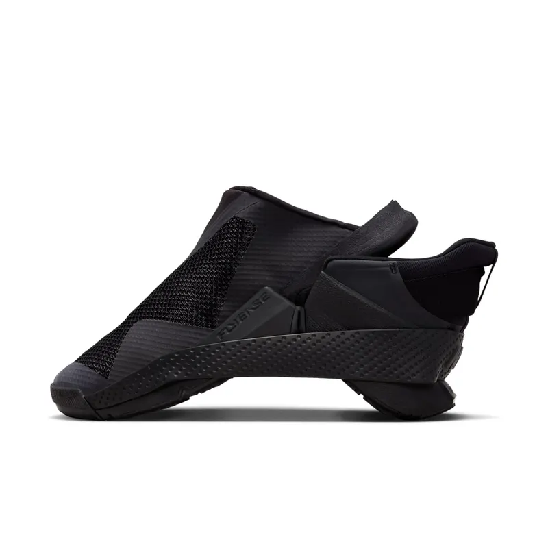 Nike GO FlyEase “Triple Black” | DR5540-006