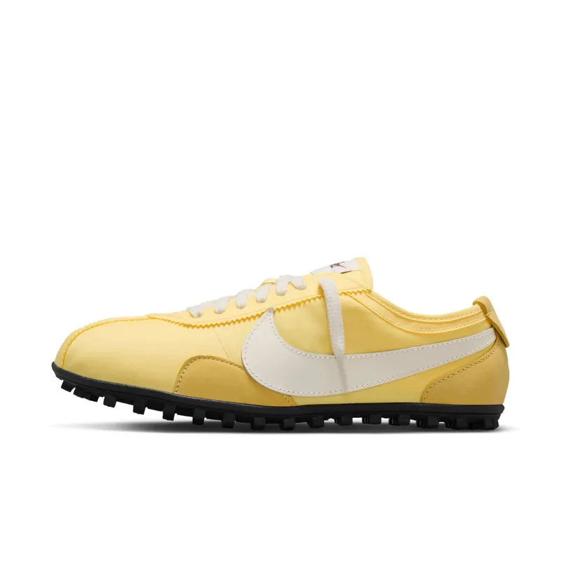 Nike Moon Shoe “Soft Yellow” “Soft Yellow / Zwart / Soft Pearl” | IW0955-700