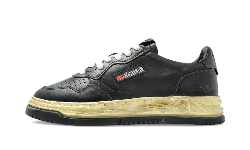 Autry Super Vintage Low “MAISON MIHARA YASUHIRO – Black” | AVLW-MMY2