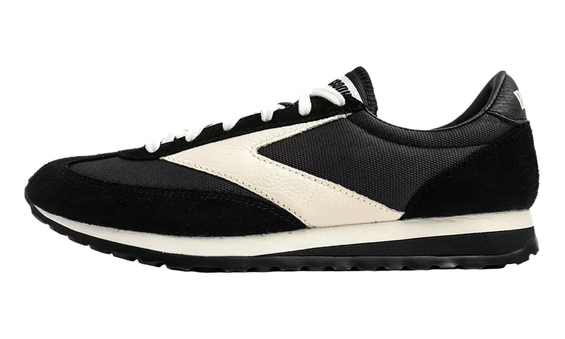 Brooks Vanguard “Black / Coconut Milk” | 100059-020