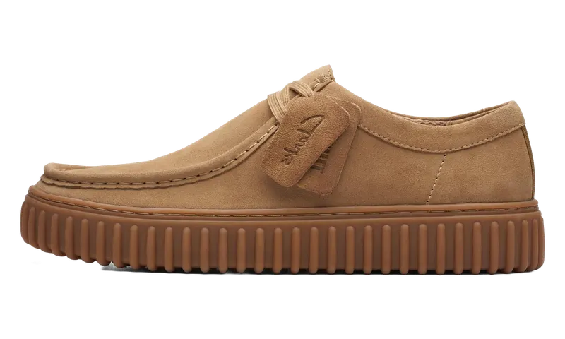 Clarks Torhill Lo “Dark Sand Suede” | 26173471