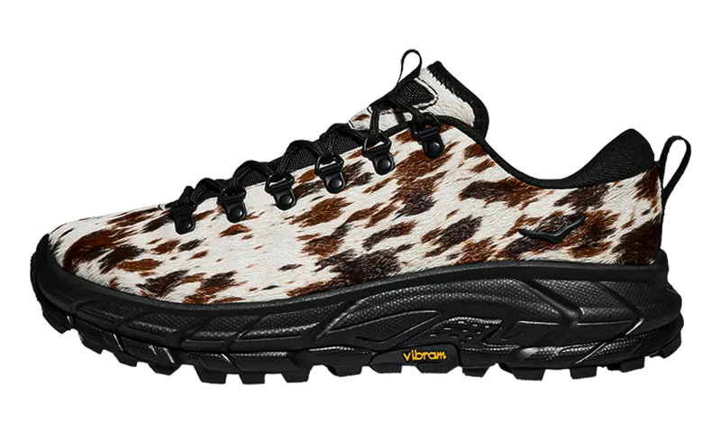 Hoka Tor Summit + “Pirate Black” | 1183010-PRTB