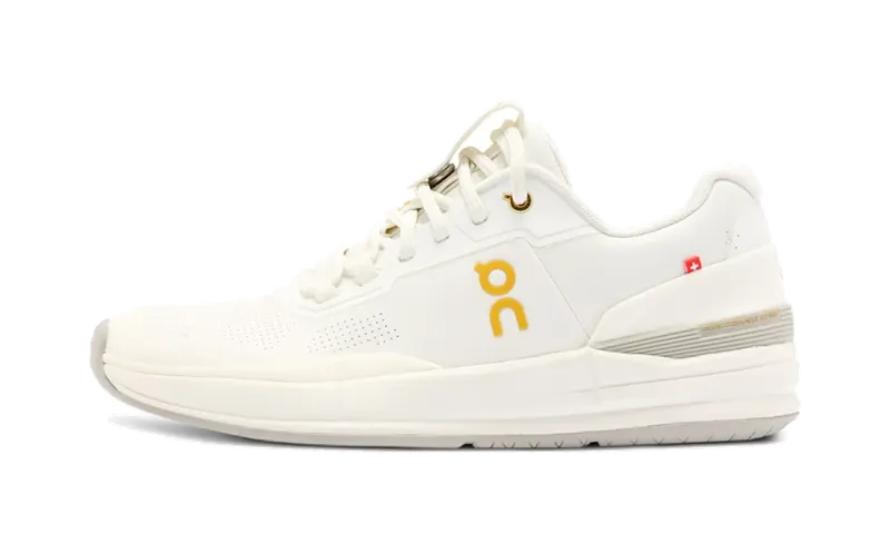 On Running The Roger Pro Ace “Ivory/Fog” | 3WF30643598