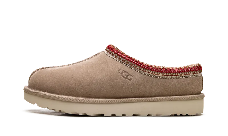Ugg Tasman II Slipper “Sand Dark Cherry” | 1174470-SDDR