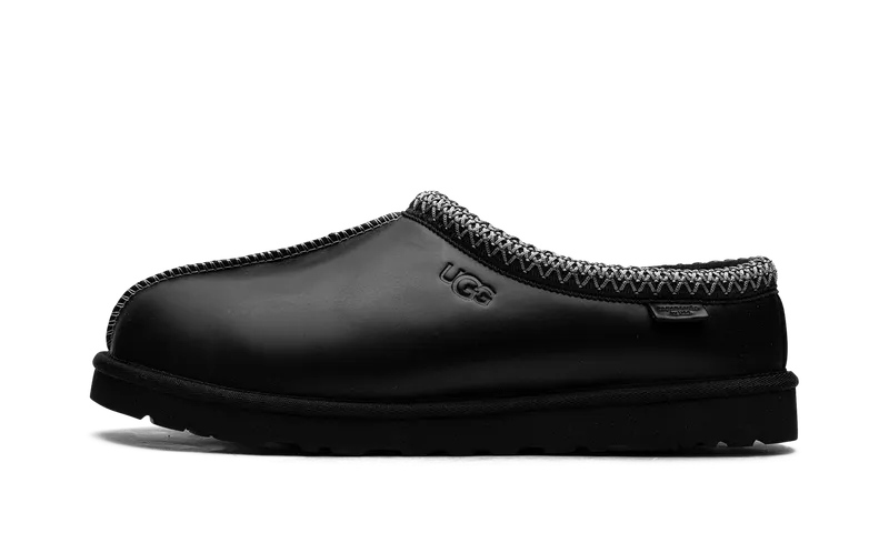 Ugg Tasman LTHR Regen Slipper “Black” | 1163890-BLK
