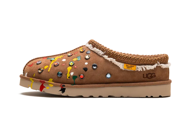 Ugg Tasman Slipper “Gallery Dept. – Chestnut” | 1166952-CHE