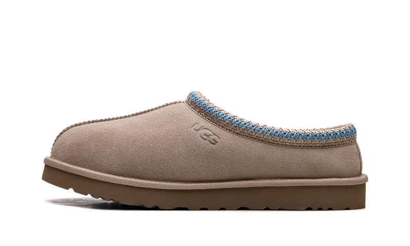 Ugg Tasman Slipper “Sand Santorini” | 5950-SSNT